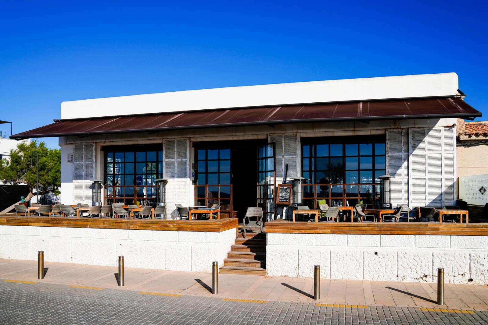 Izizi Nunnak Molinar